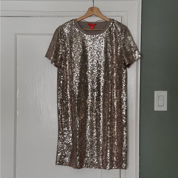 Joe Fresh Dresses & Skirts - Joe Fresh Short Sleeve Gold Sequin Dress